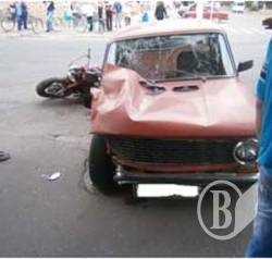 Дідок «ВАЗом» збив неповнолітніх мотоциклікстів Дідок «ВАЗом» збив неповнолітніх мотоциклікстів