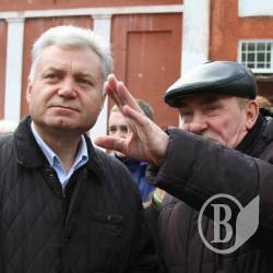 Понад 50 будинків Чернігова тепер із новим покрівлями