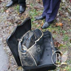 В Чернігові поліція перевірила покинуту біля виборчої дільниці валізу, небезпеки не виявлено В Чернігові поліція перевірила покинуту біля виборчої дільниці валізу, небезпеки не виявлено