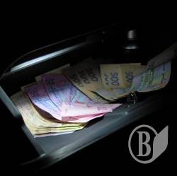 На Чернігівщині винесли вирок міліціонеру-хабарнику На Чернігівщині винесли вирок міліціонеру-хабарнику