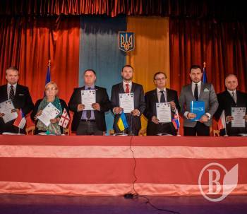 У Чернігові європейці обговорили співпрацю в сфері освіти та науки У Чернігові європейці обговорили співпрацю в сфері освіти та науки