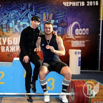 У Чернігові триває Кубок України з важкої атлетики - фото У Чернігові триває Кубок України з важкої атлетики - фото