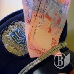 «Поліцая», котрий взяв 13 тисяч, здали до суду «Поліцая», котрий взяв 13 тисяч, здали до суду