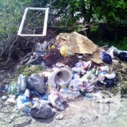 Прилучани обурені роботою сміттєзбирального пункту Прилучани обурені роботою сміттєзбирального пункту