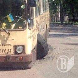 Троллейбус потерял колесо на ходу Троллейбус потерял колесо на ходу
