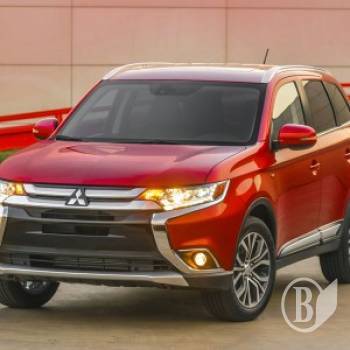 Сів у Mitsubishi Outlander – можна й на червоний! Сів у Mitsubishi Outlander – можна й на червоний!