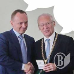 Цитуємо видатних… «місцевого розливу» Цитуємо видатних… «місцевого розливу»