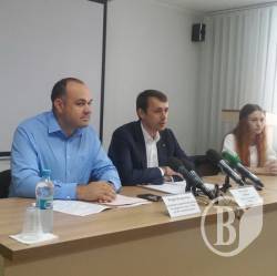 Дубіль та Власенко заявили про фальсифікації на виборах, але визнали перемогу Микитася Дубіль та Власенко заявили про фальсифікації на виборах, але визнали перемогу Микитася