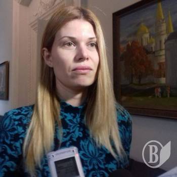 Чи зможе Хоніч розписувати каналізаційні люки разом із дітьми? Відео Чи зможе Хоніч розписувати каналізаційні люки разом із дітьми? Відео