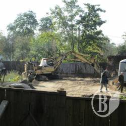 На скандальному будівництві поблизу Єлецького монастиря активізувались будівельні роботи На скандальному будівництві поблизу Єлецького монастиря активізувались будівельні роботи