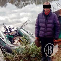 Подозрительный рыбак плыл по Десне в Мордор Подозрительный рыбак плыл по Десне в Мордор