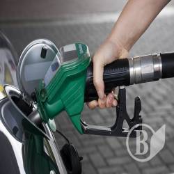 За нелегальную АЗС взялись прокуроры За нелегальную АЗС взялись прокуроры