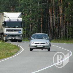 Автобус сбил женщину около поворота на Городню. Помогите установить ее личность Автобус сбил женщину около поворота на Городню. Помогите установить ее личность