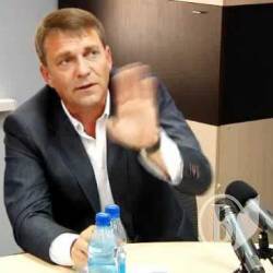 Регіонал Андрос полюбив ідеї соціалізму? Відео Регіонал Андрос полюбив ідеї соціалізму? Відео