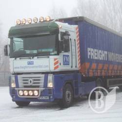 Фургон і фуру витягли зі снігу рятувальники Фургон і фуру витягли зі снігу рятувальники