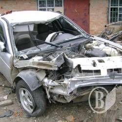 Біля автовокзалу ВАЗ «нерухому перешкоду» потряс Біля автовокзалу ВАЗ «нерухому перешкоду» потряс