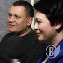 Слухайте о 18:00 «Вечерю на Свободі» з письменниками Оленою Степаненко та Анатолієм Дністровим Слухайте о 18:00 «Вечерю на Свободі» з письменниками Оленою Степаненко та Анатолієм Дністровим