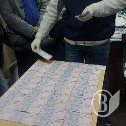Інспектор ДАБІ взяв 10 тисяч Інспектор ДАБІ взяв 10 тисяч