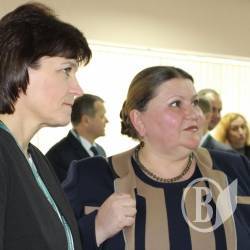 Романови роз’їхалися зазивати туристів: одна до Китаю, інша – до Білорусі Романови роз’їхалися зазивати туристів: одна до Китаю, інша – до Білорусі