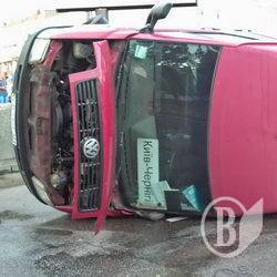 Водій «тазу» перекинув маршрутку на Київ Водій «тазу» перекинув маршрутку на Київ
