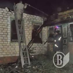В погорілій хаті знайшли мертвим невідомого