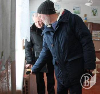 А чи не вовк там в овечій шкурі? А чи не вовк там в овечій шкурі?