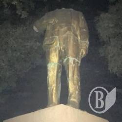 У відреставрованого Леніна відпала голова й рука У відреставрованого Леніна відпала голова й рука