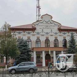 Напис про Воровського зняли, але він на місці Напис про Воровського зняли, але він на місці