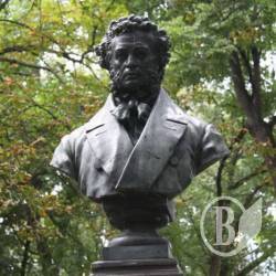У Чернігові викрали пам'ятник Пушкіну. Стояв більше 100 років