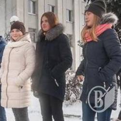 Молодь в Ніжині утворила живий ланцюг Соборності Молодь в Ніжині утворила живий ланцюг Соборності
