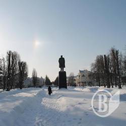 Чернігівець пропонує знести постамент вдвічі дешевше за апетити Управління ЖКГ Чернігівець пропонує знести постамент вдвічі дешевше за апетити Управління ЖКГ