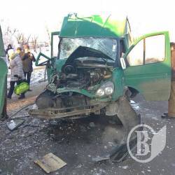 Міськрада розірвала договори з усіма «маршрутниками», бо ті не хотіли електронних квитків Міськрада розірвала договори з усіма «маршрутниками», бо ті не хотіли електронних квитків
