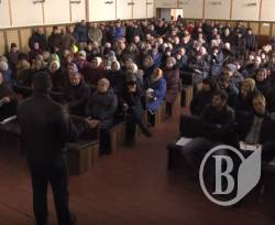 Побиття депутата: Суд змусив прокуратуру почати розслідування по оренді чорноземів Побиття депутата: Суд змусив прокуратуру почати розслідування по оренді чорноземів