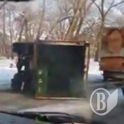 Перекинулася хлібовозка біля «острівка безпеки» в Іванівці Перекинулася хлібовозка біля «острівка безпеки» в Іванівці