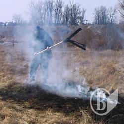Ледве підсохло, як почалися пожежі й «випалювання»
