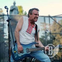   Streetlights cover band  