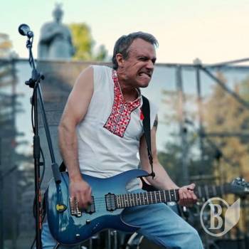   Streetlights cover band  