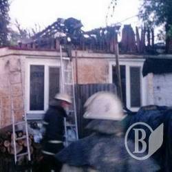 Погоріла хата на трьох господарів, 70-літня отримала значні опіки Погоріла хата на трьох господарів, 70-літня отримала значні опіки