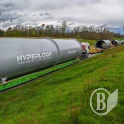 Компанія Hyperloop підписала меморандум з Україною Компанія Hyperloop підписала меморандум з Україною