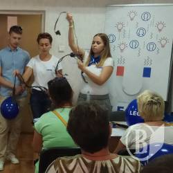 Кому мало роботи на Чернігівщині, панів просять до Львова – дроти вкладати в «Lamborghini» Кому мало роботи на Чернігівщині, панів просять до Львова – дроти вкладати в «Lamborghini»