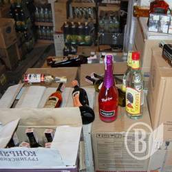 Всі види алкожижи у нас з однієї синьої бочки. Зате без домішок акцизу! Всі види алкожижи у нас з однієї синьої бочки. Зате без домішок акцизу!