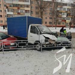 Зіткнення на трьох включно з «кабріолетом» Зіткнення на трьох включно з «кабріолетом»