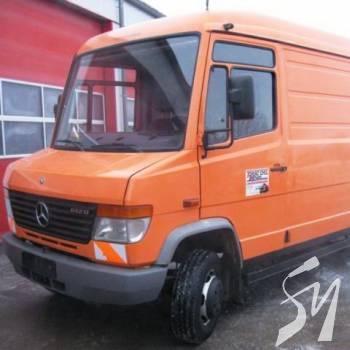 Mercedes наскочив на віз. Трое постраждали Mercedes наскочив на віз. Трое постраждали