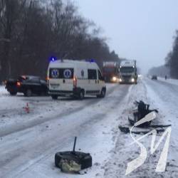 На Київській трасі розбилися два авто