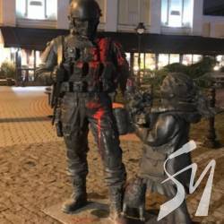 У Сімферополі облили фарбою пам'ятник окупантам