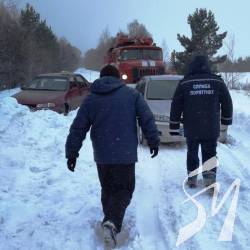 Вчорашній сніг згрібали з доріг понад сотня машин облавтодору