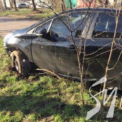 ДТП: покатався, побив, застряг. І пішов ДТП: покатався, побив, застряг. І пішов