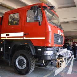 Чернігівські рятувальники отримали сучасний пожежно-рятувальний автомобіль