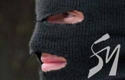 Чернігівець у балаклаві намагався пограбувати два магазини Чернігівець у балаклаві намагався пограбувати два магазини
