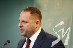 Утримувані бойовиками ОРДЛО українці повернуться протягом найближчих місяців - Єрмак Утримувані бойовиками ОРДЛО українці повернуться протягом найближчих місяців - Єрмак